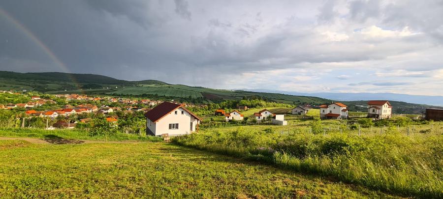 TEREN DE VÂNZARE – HAMBA | Priveliște de poveste!