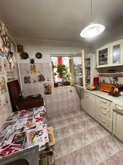 Ap. 3 camere decomandat - Persoană fizică  - Str. Petre Țuțea, zona Nicolina  1 - 7