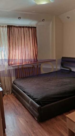 DE VANZARE 2 CAMERE MOSILOR - METROU - 4