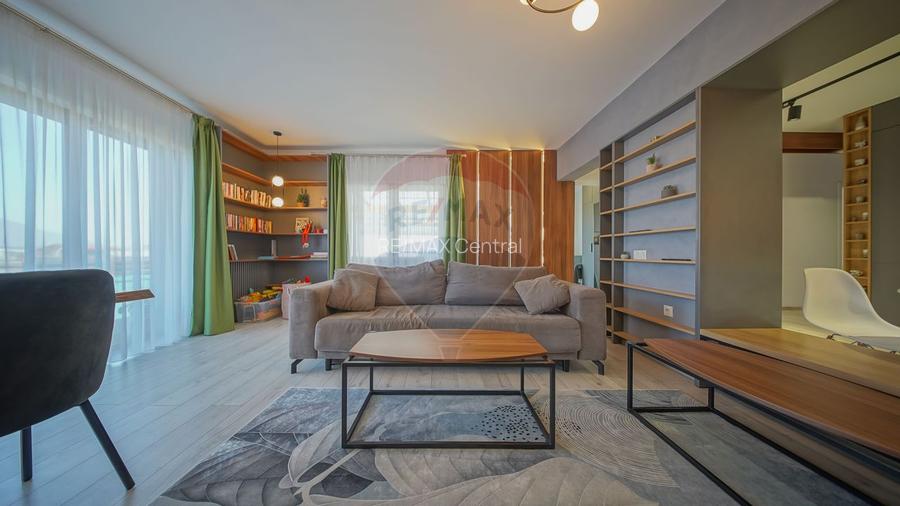 Vilă modernă, cu garaj, panouri și pompă de căldură, Cristian - 11