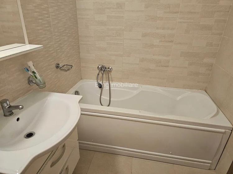 Apartament cu 3 camere, 72 mp, balcon, zona Stejarului - 7