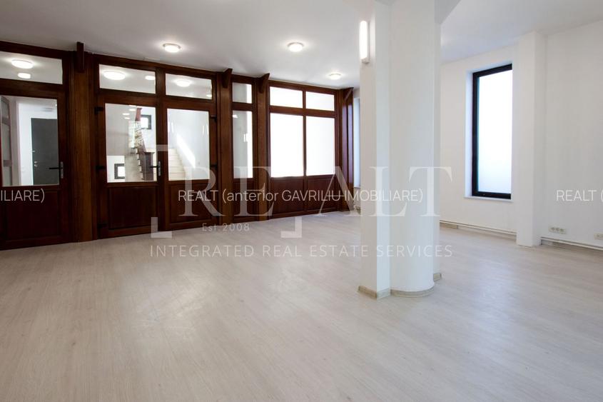 Inchiriere casa, vila 7 camere | Individuala, Renovata, Curte | Campul Pipera - 7