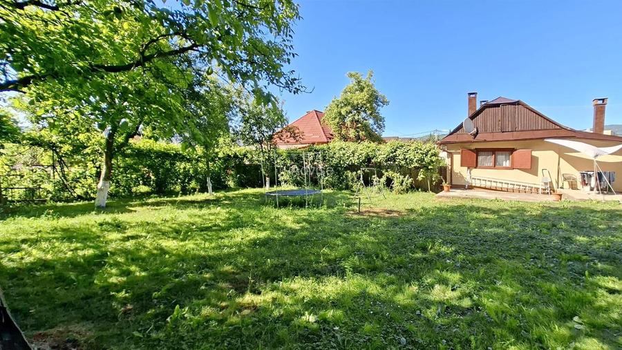 Casă cochetă cu teren generos și priveliște deosebită Vișeu de Sus - 8