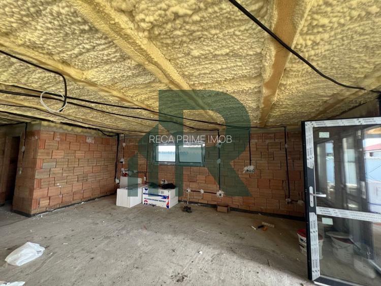 Casa individuala cu 4 camere 2 bai si terasa in Sura Mica - 13