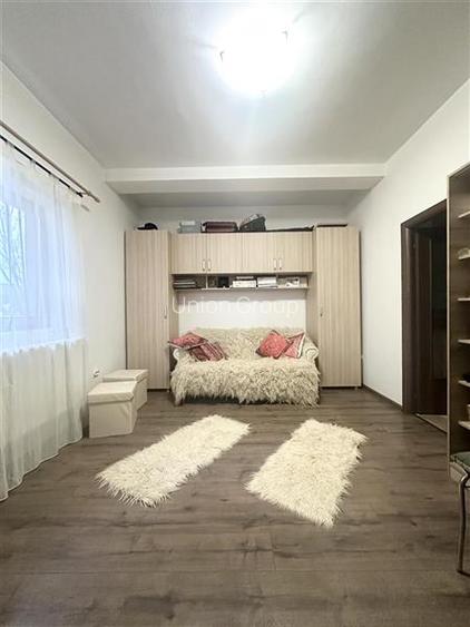 Casa Spatioasa cu Teren de 1000 mp | Poiana - 21