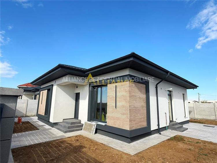 Casa Individuala / 4 Camere / 2 Bai / Teren 370 mp - 4