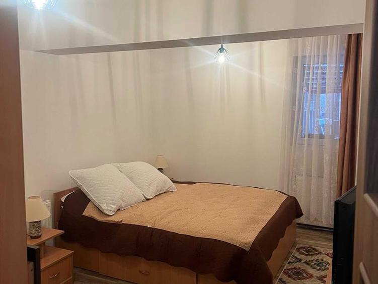 Vand apartament 55mp 3 camere - parter - central