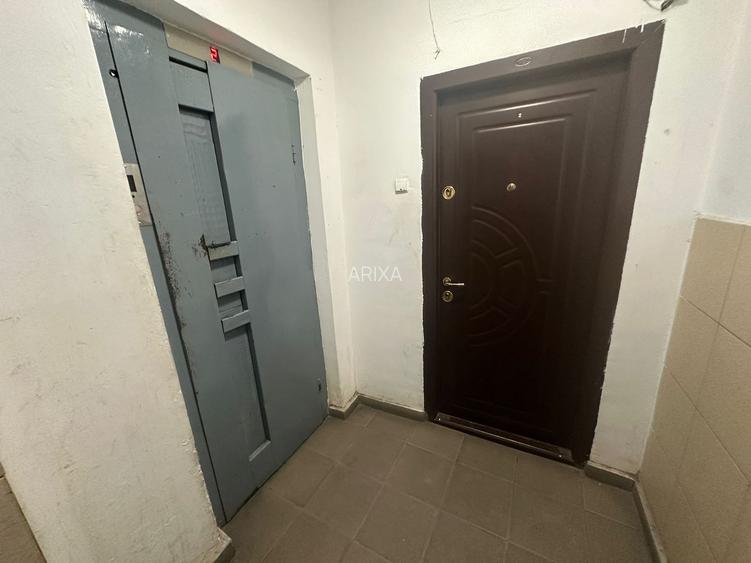 2 Camere Parter din 8 an 1982 Ideal Birou Firma Bloc Izolat Bucur Obor - 11