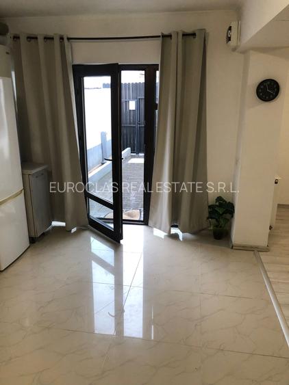 Casa - zona Piata Chiliei - 140.000 euro  (Cod E2) - 4