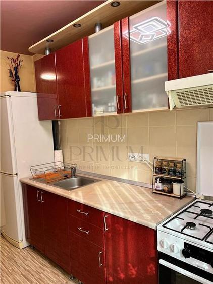 SPITALUL JUDETEAN - PARTER - BLOC IZOLAT - 3 CAMERE - BALCON - CENTRALA PROPRIE - 3