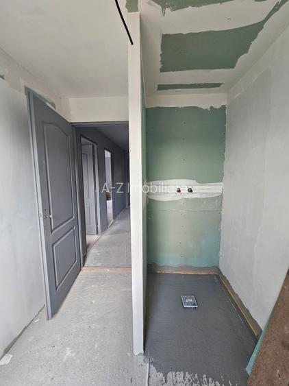 Vanzare casa Parter + 2Etaje - 6 camere - zona Antiaeriana - 4