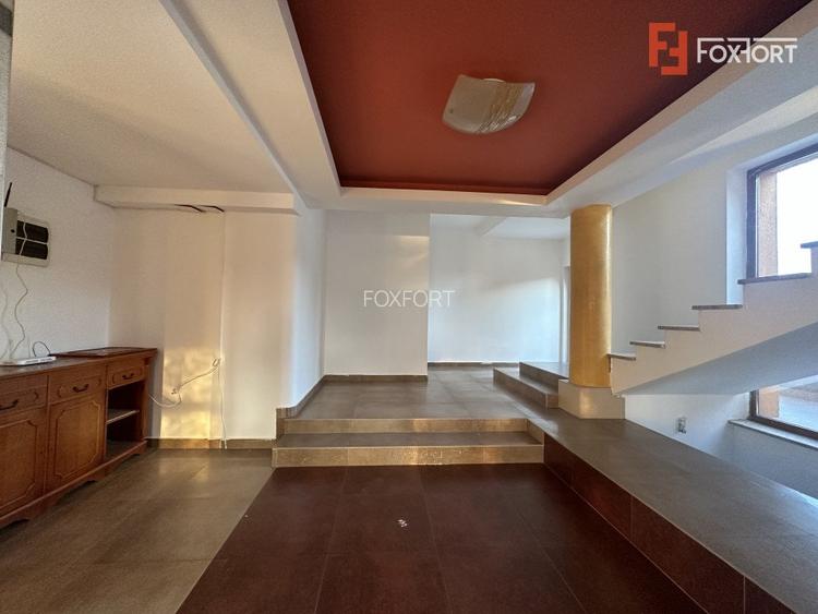 Casa individuala cu 10 camere si piscina, in Dumbravita - ID V5614 - 23