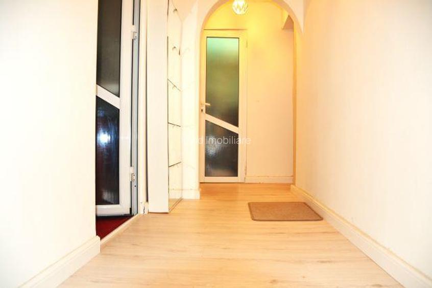 Apartament spatios de inchiriat! 3 dormitoare+open space Targoviste, Micro 11. - 7