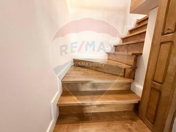 Apartament 4 camere, pe 2 niveluri si curte comuna în Centru - 30
