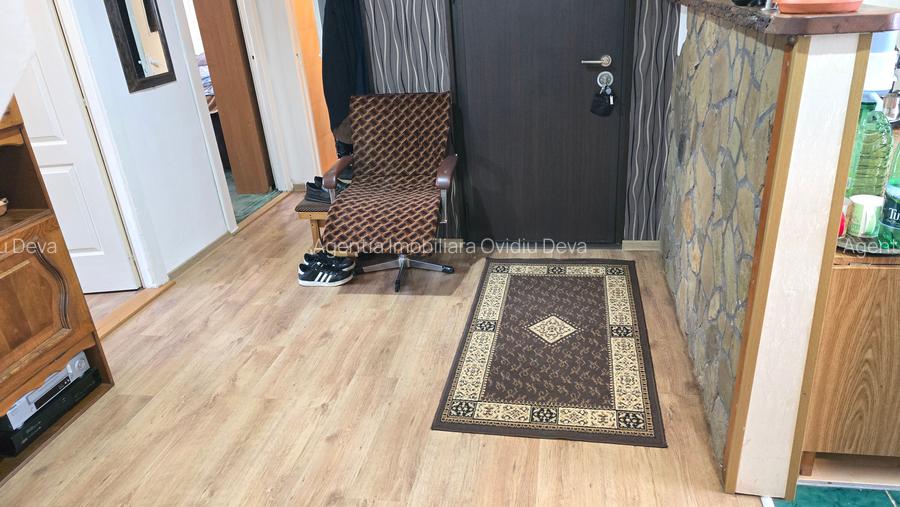 Vand apartament  4 camere decomandat in Deva, zona Progresul, suprafata utila 83 - 2