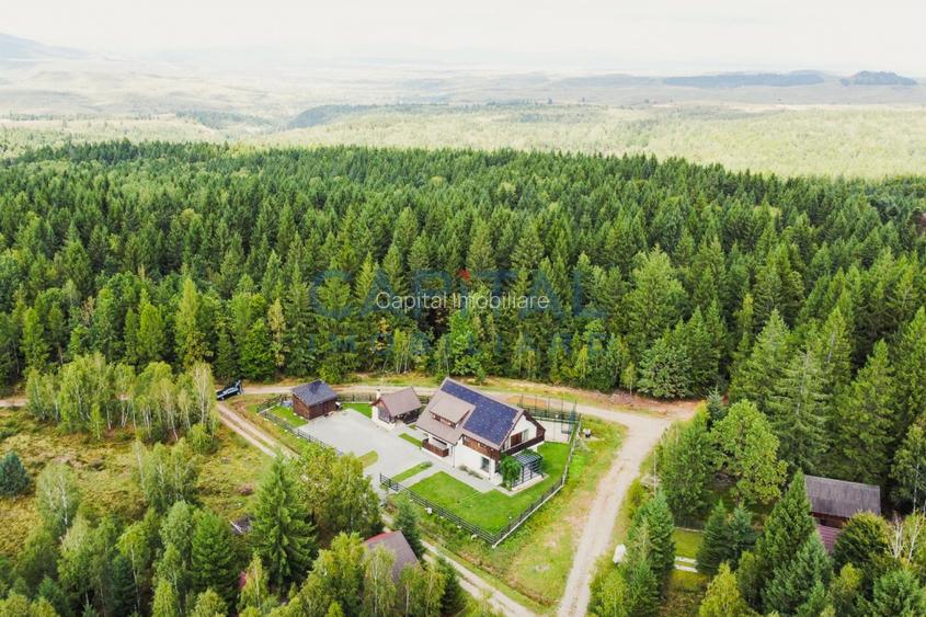 EXCLUSIVITATE! FARA COMISION! PENSIUNE/ CASA de vacanta, 5 camere, teren 900mp - 2
