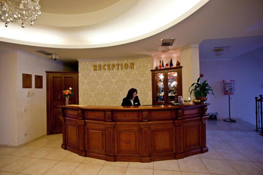 Hotel de 4 **** de vanzare ultracentral in Oradea, Bihor, Romania