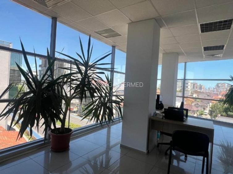 Bd. Mamaia - spațiu de birouri premium , 241 mp . - 8