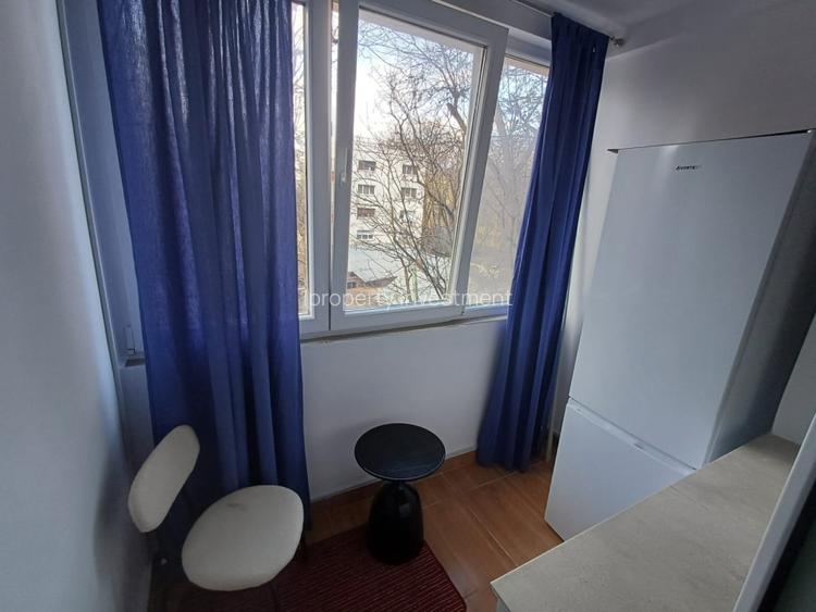 Apărătorii patriei | Garsoniera | Metrou | Prima inchiriere - 10