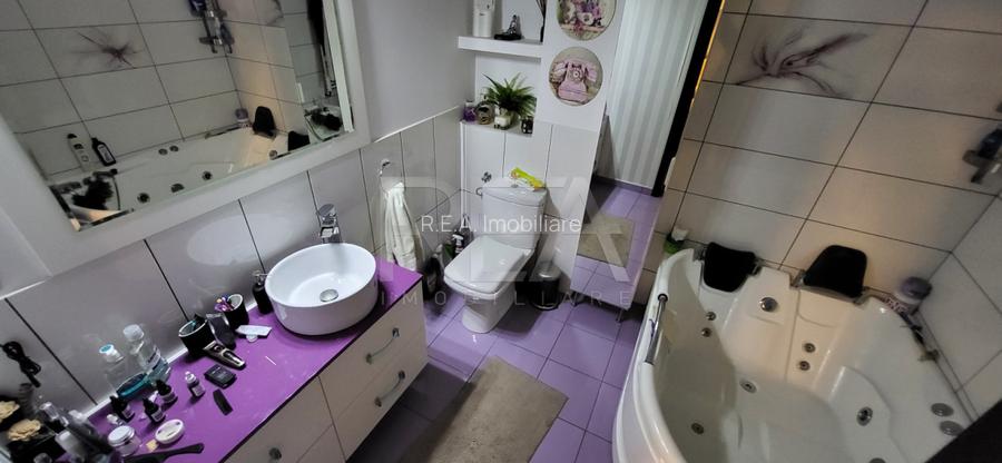 2 case si curte individuala la 400 de metri de statia de metrou Dristor 2  - 24