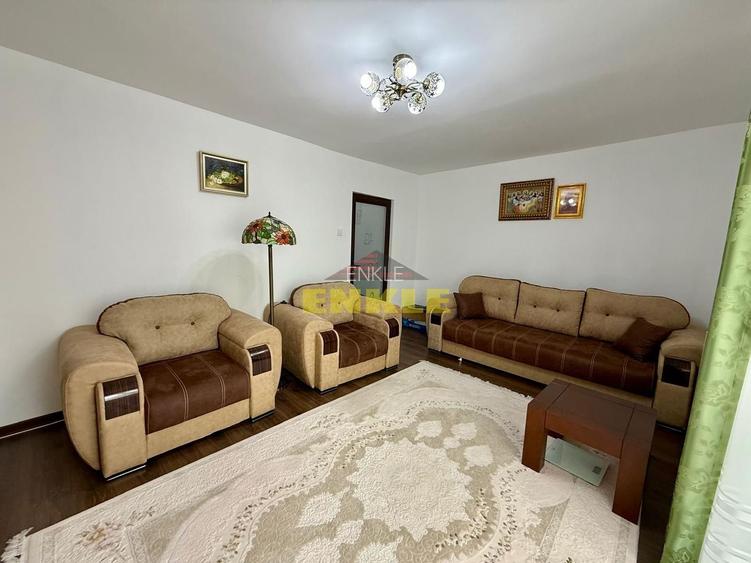 Apartament 3 camere de vânzare – Zona Viilor - 2