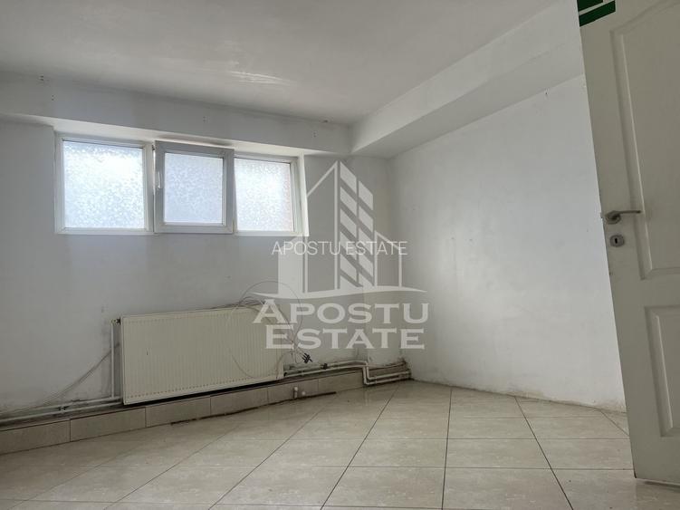 Apartament cu 3 camere, la demisol inalt , zona Steaua - 2