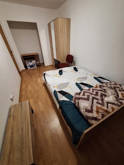 3 semidecomandate Ultracentral Etaj 4/4 56 mp mobilat/utilat 400Euro/luna - 3