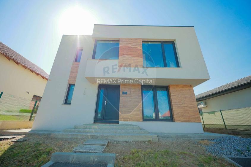 Casă / Vilă cu 5 camere de vânzare în zona Calea Clujului - 2