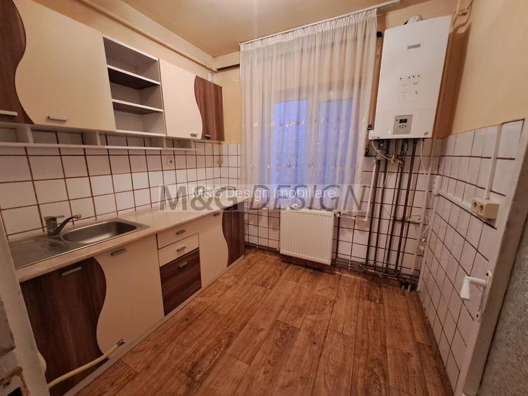 2 cam, zona Circumvalatiunii, decomandat, centrala - 17