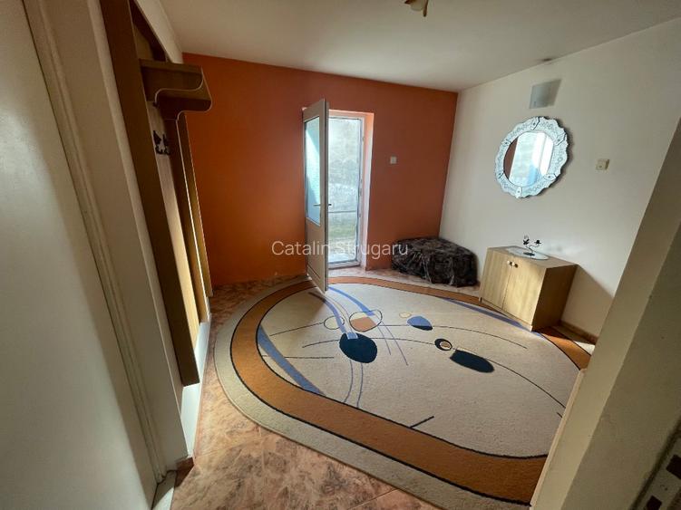 Casă cu 3 apartamente separate, ideală investitie pentru închiriere - 15