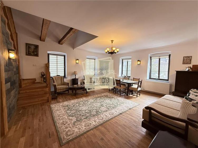 Casa ultracentrala complet renovata 6 camere 3 bai Cisnadioara - 23