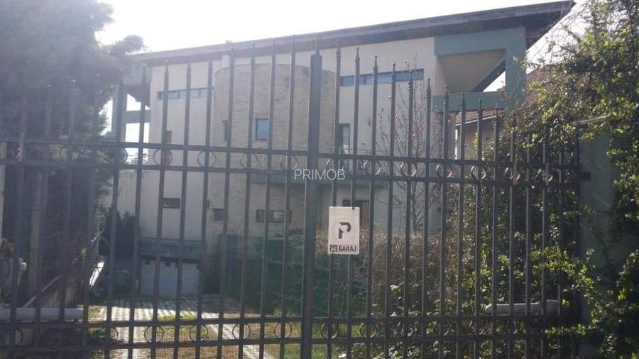 Mogosoaia vila robusta cu view unic catre palat si parc,ponton pe lac,dendrariu - 5