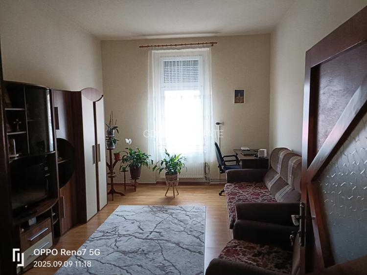 Casă de vânzare în Reghin zona centrală. - 2