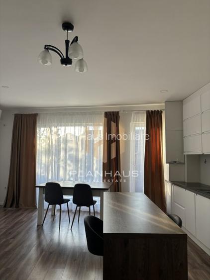 Apartament 2 camere,ultracentral ,etaj 2,zona excelentă  - 2