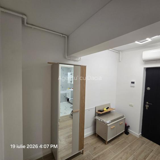 GARSONIERĂ CU BALCON VEDERE PISCINA| 81 RESIDENCE | 360 € - 8