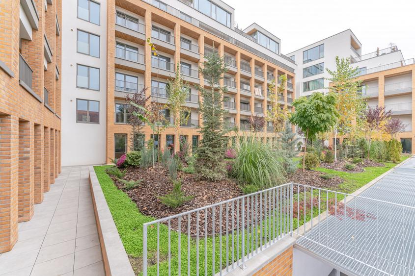 Apartament tip Studio lux in zona centrala!