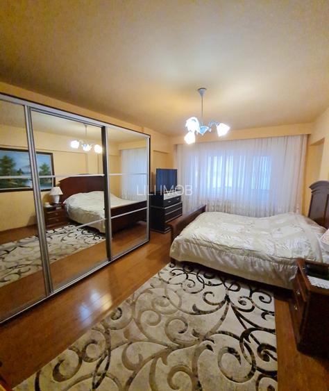 Vand apartament 3 camere suprafata mare - 6