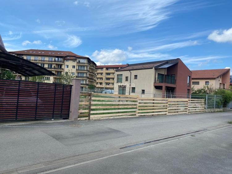 Vand Teren 600 mp + Autorizatie + Proiect Duplex - 2