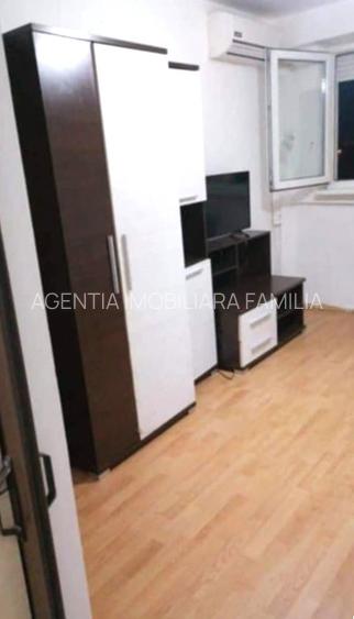 Garsoniera etaj 4, zona Micro 14, Liceul 9 - 2