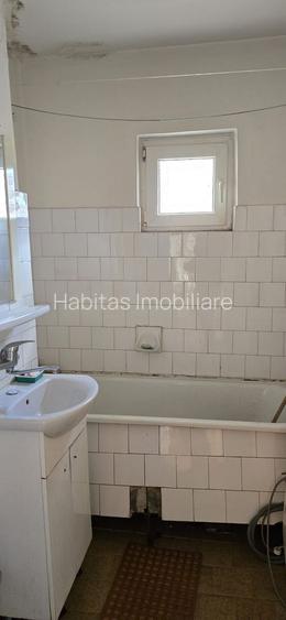 Apartament 2 camere decomandate,  etajul 2, str Aurel Vlaicu Marasti - 17