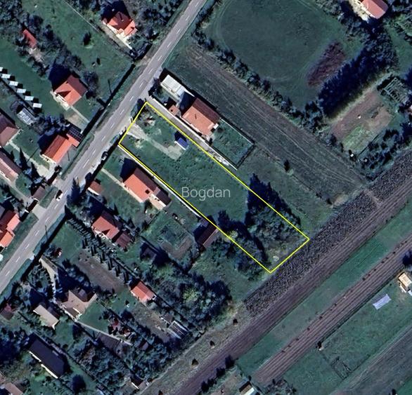 Proprietate 2950mp - Imprejmuit + Container. Podu Oltului, la strada principala - 2
