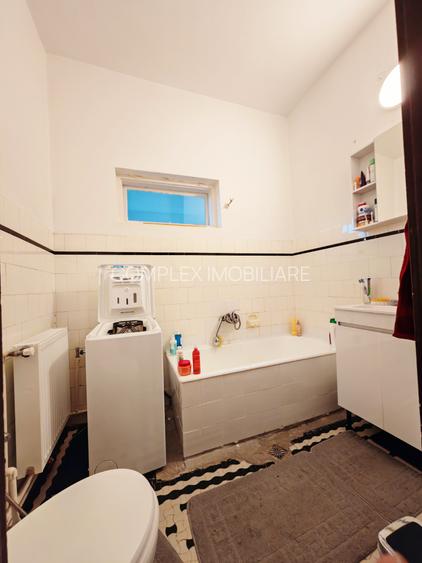 Piata Constitutiei | Poiana Florilor |  Etaj 2 din 4 la cheie | centrala proprie - 10