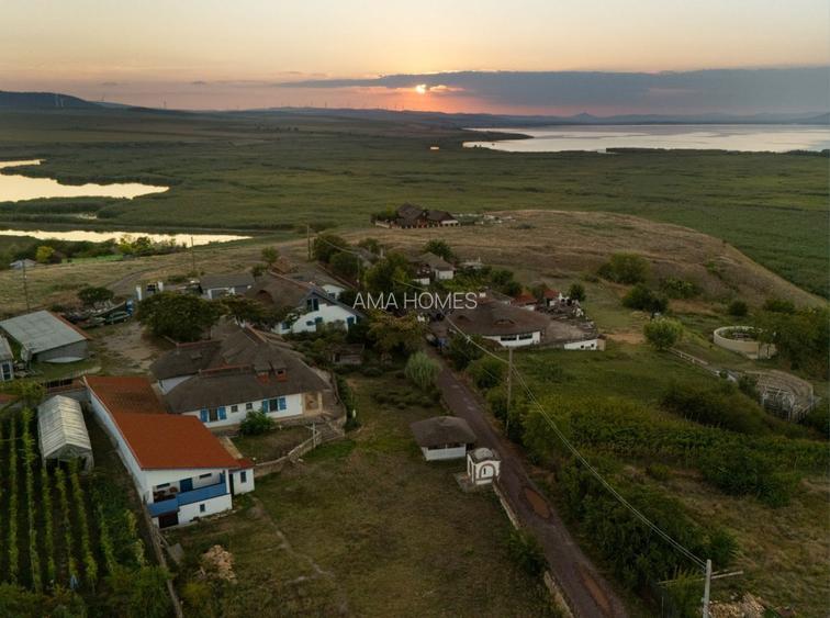 Complex turistic de vanzare in Enisala / Tulcea - 14