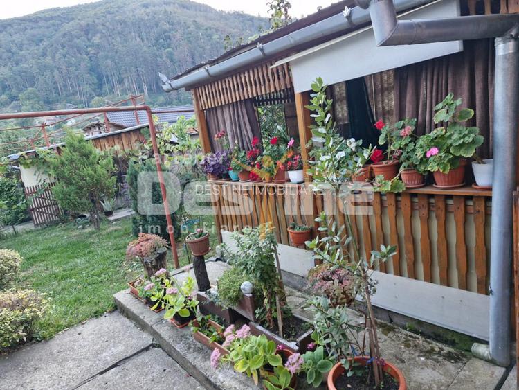 Casă cochetă de vânzare - 6