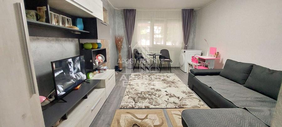 Apartament 3 camere, renovat modern, la cheie, zona Micro 4, Hunedoara - 3