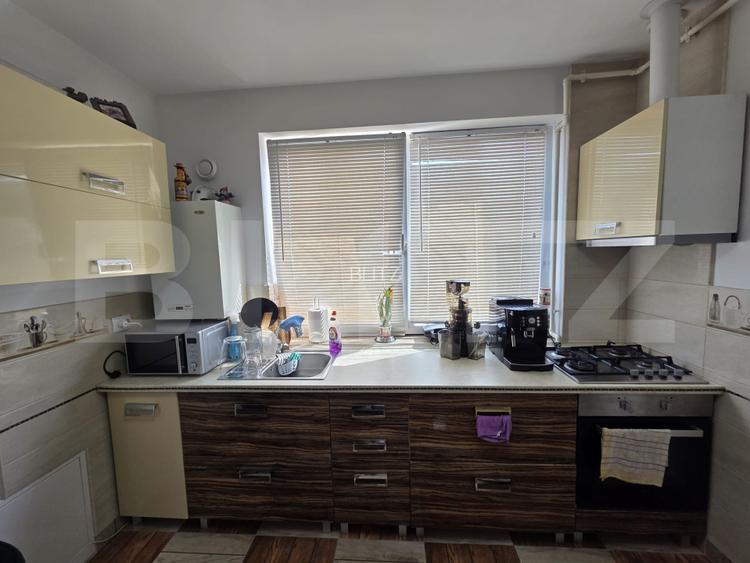 Apartament 2 camere + living cu bucatarie open space de vanzare zona Primarie - 4