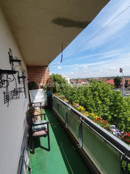 Vand ap 4 camere la pret de 3 camere -zona Micalaca-Miorita - 6