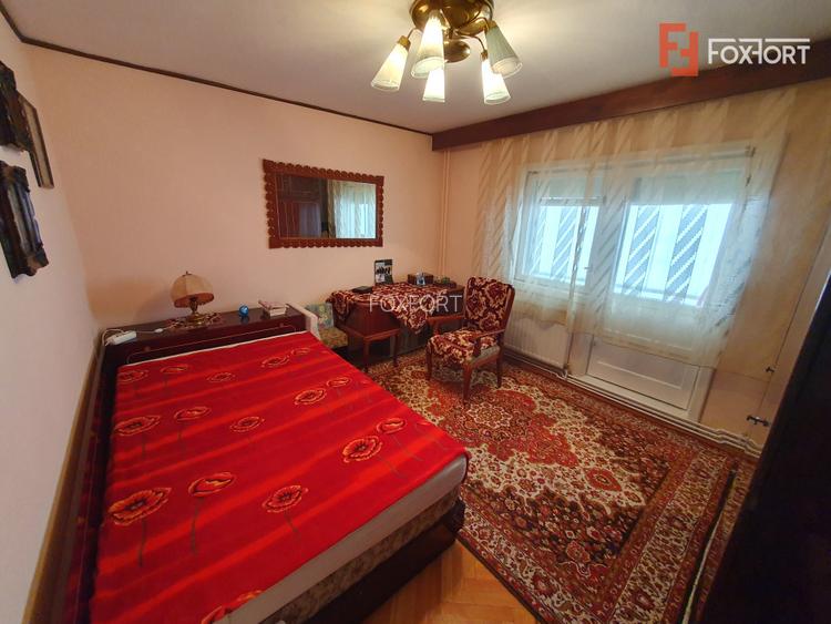 Apartament 3 camere, decomandat, etaj 1, zona Vladeasa - 5