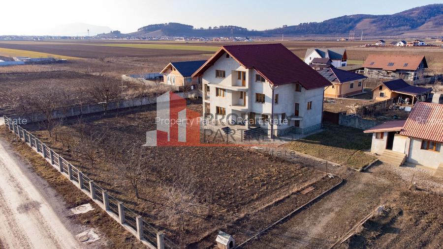 Casa cu teren 1500 mp in Harman - 13