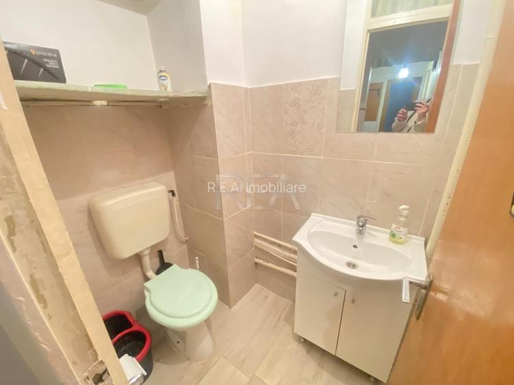 3 Camere- Bloc Anvelopat- Strada Barca - 9